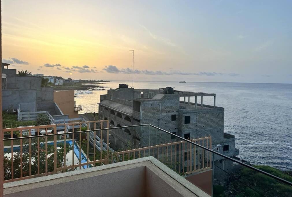 Ocean Mirror Apartment Praia Exterior photo